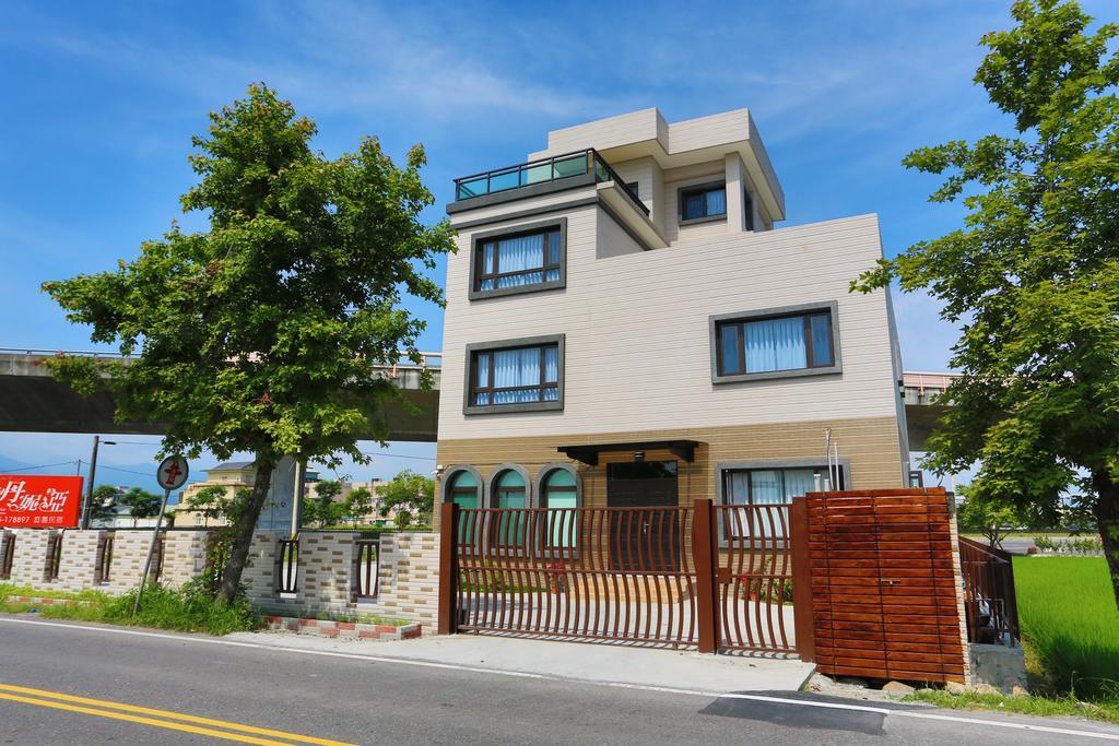 Dania Garden Bed & Breakfast Luodong Exterior photo